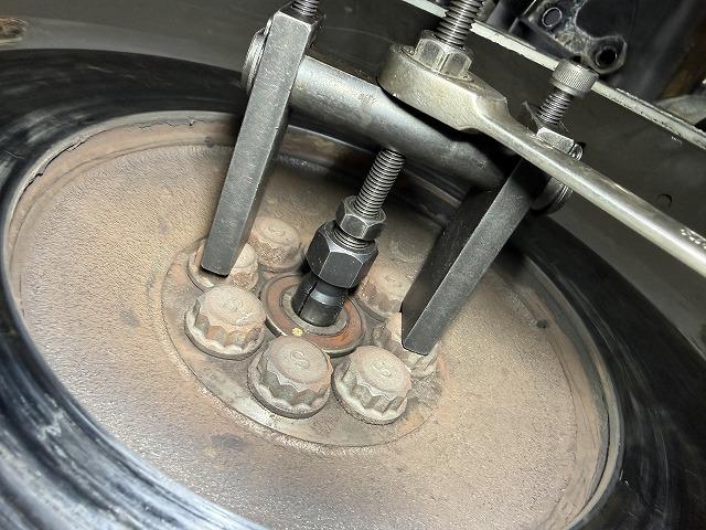 滋賀オートライフハノ　トヨタ「ダイナ」(2ｔトラック)のクラッチ交換