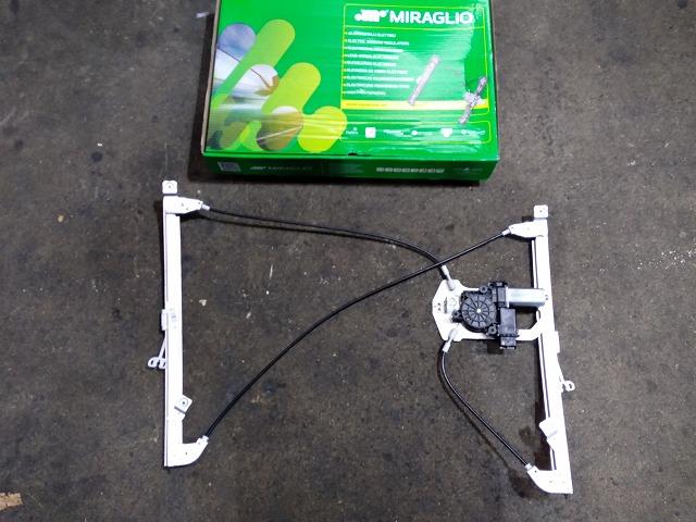 滋賀オートライフハノ　輸入車「ルノー ルーテシア」(RF4C)の車検＆整備とウインドレギュレーター交換