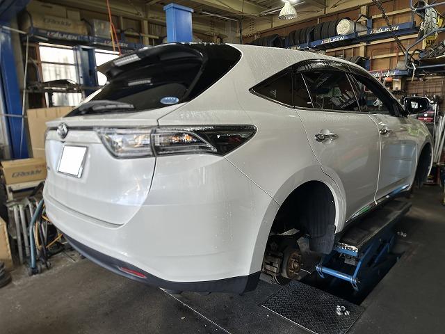 滋賀オートライフハノ　トヨタ「ハリアー」(ZSU65)の車検＆整備とフルード交換