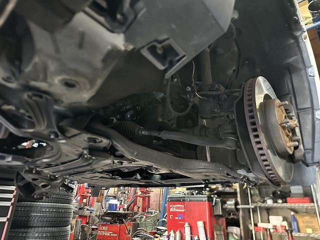 滋賀オートライフハノ　トヨタ「ハリアー」(ZSU65)の車検＆整備とフルード交換