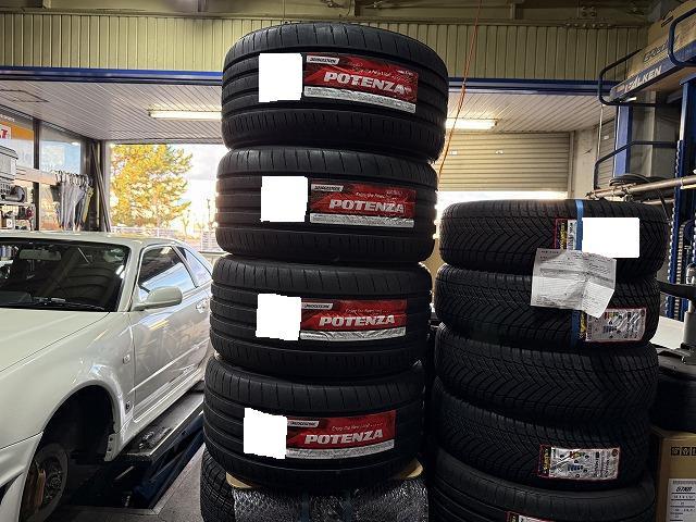 滋賀オートライフハノ　日産「スカイライン GT-R」(BNR34)の持込タイヤ交換4本（18インチ）