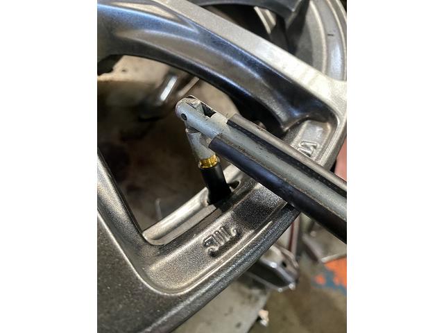 滋賀オートライフハノ　スバル「レヴォーグ」の持込スタッドレス交換4本（17インチ）