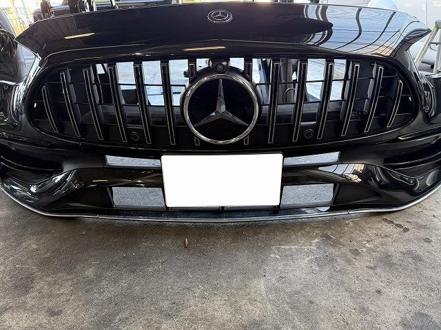 滋賀オートライフハノ　輸入車「ベンツ C220d」(W206)「パナメリカーナ」グリル取付