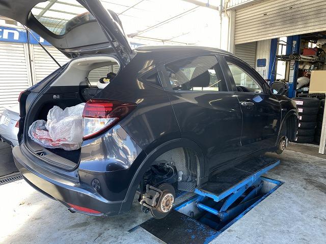 滋賀オートライフハノ　ホンダ「ヴェゼル」の持込スタッドレス交換4本（16インチ）