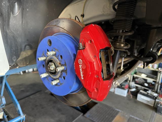 滋賀オートライフハノ　トヨタ「GR86」(ZN8)の持込ブレンボキャリパー＆ローター交換(純正オプション)