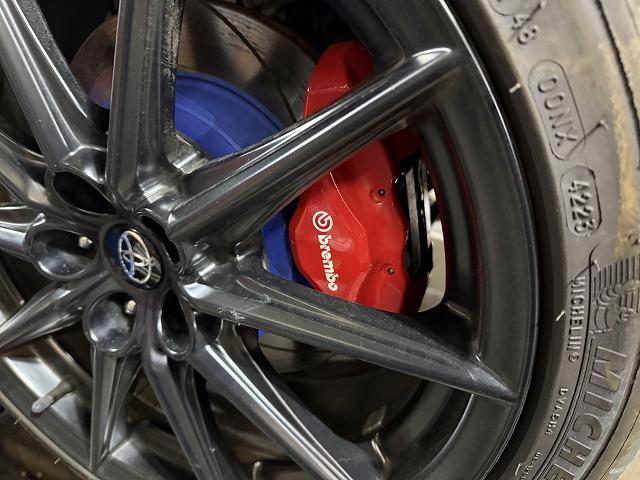 滋賀オートライフハノ　トヨタ「GR86」(ZN8)の持込ブレンボキャリパー＆ローター交換(純正オプション)