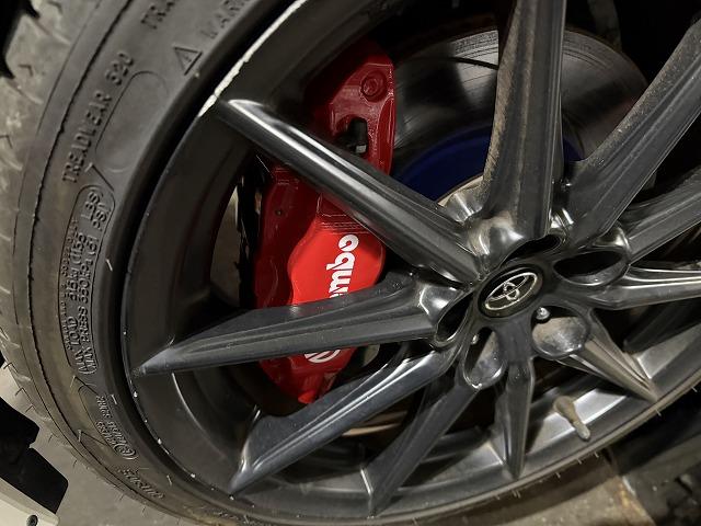 滋賀オートライフハノ　トヨタ「GR86」(ZN8)の持込ブレンボキャリパー＆ローター交換(純正オプション)