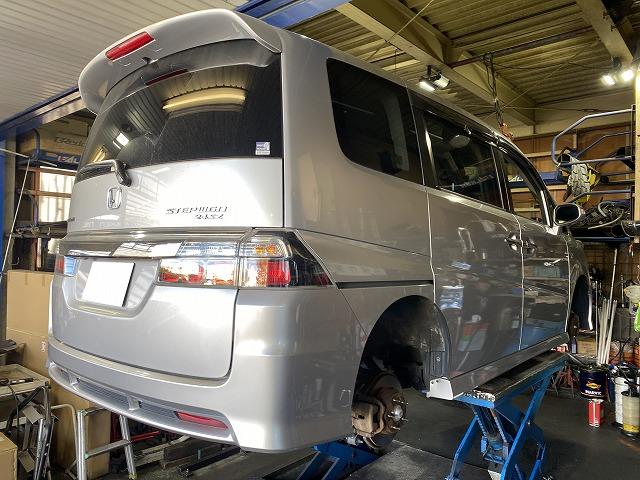 滋賀オートライフハノ　ホンダ「ステップワゴン」の持込オールシーズンタイヤ交換4本（16インチ）