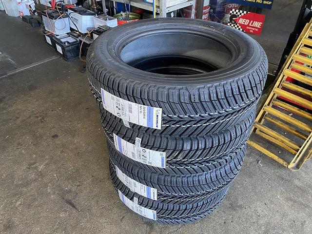 滋賀オートライフハノ　ホンダ「ステップワゴン」の持込オールシーズンタイヤ交換4本（16インチ）