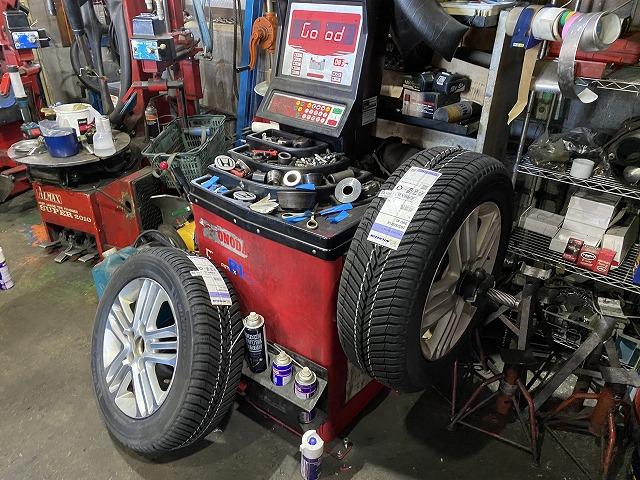 滋賀オートライフハノ　ホンダ「ステップワゴン」の持込オールシーズンタイヤ交換4本（16インチ）