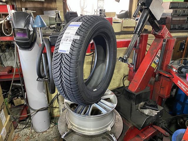 滋賀オートライフハノ　ホンダ「ステップワゴン」の持込オールシーズンタイヤ交換4本（16インチ）