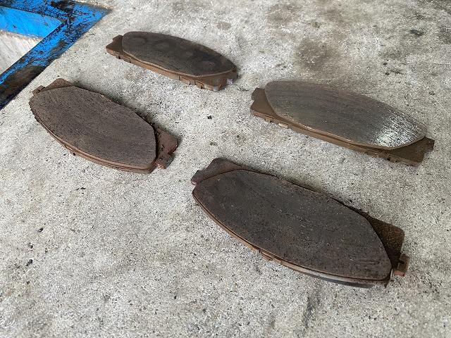 滋賀オートライフハノ　トヨタ「ハイエース」(200系)の車検＆整備とブレーキパッド交換