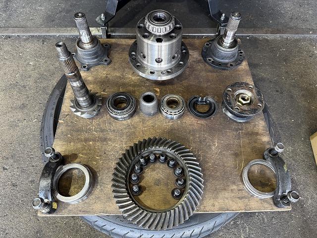 滋賀オートライフハノ　日産「シルビア」(S13)の「4.6」ファイナル交換