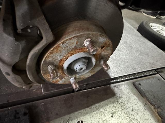 滋賀オートライフハノ　スバル「サンバー」(TT2)の車検＆整備とブレーキフルード交換