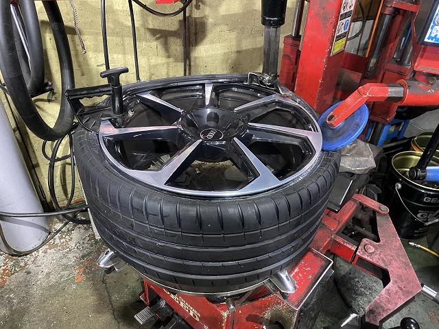 滋賀オートライフハノ　輸入車「アウディTT-RS」(8S)の持込タイヤ交換4本（20インチ）