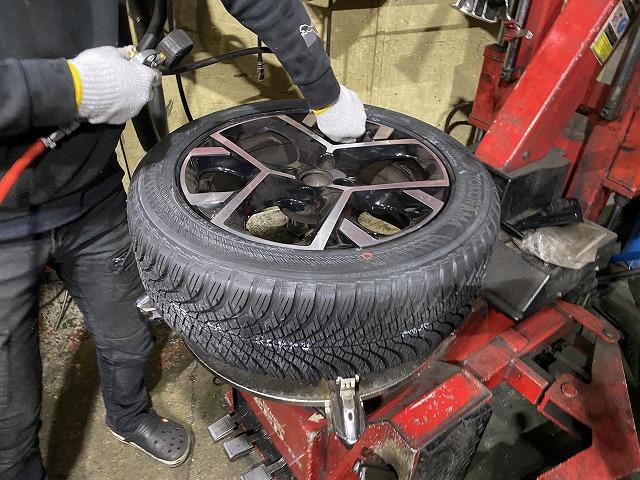 滋賀オートライフハノ　輸入車「シトロエン」の持込オールシーズンタイヤ交換4本（17インチ）