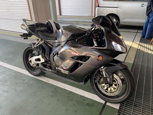 滋賀オートライフハノ　ホンダ「CBR1000RR」(SC57)の車検＆整備
