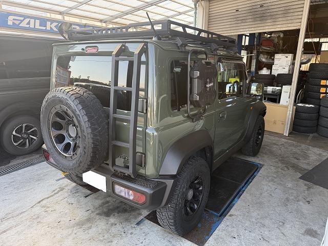 滋賀オートライフハノ　スズキ「ジムニー シエラ」(JB74)の40ｍｍリフトアップキット取付（アピオ 7440Tiサスペンションキット)