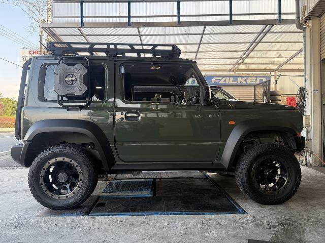 滋賀オートライフハノ　スズキ「ジムニー シエラ」(JB74)の40ｍｍリフトアップキット取付（アピオ 7440Tiサスペンションキット)