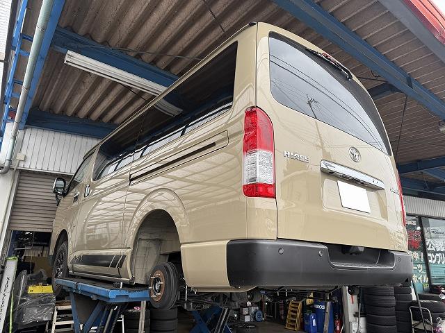 滋賀オートライフハノ　トヨタ「ハイエース」(200系)の86用トルセンLSD交換（部品持ち込み）