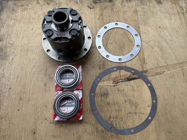 滋賀オートライフハノ　トヨタ「ハイエース」(200系)の86用トルセンLSD交換（部品持ち込み）