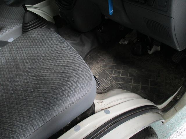 ハイゼットのエコ車検です。