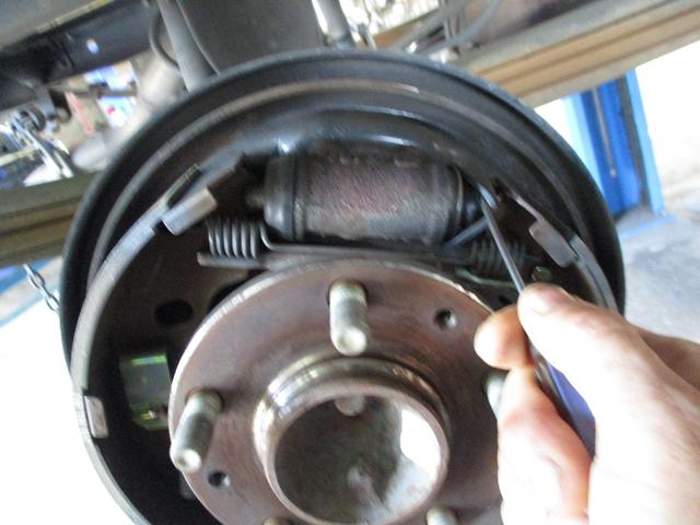 ボンゴトラックの車検です。