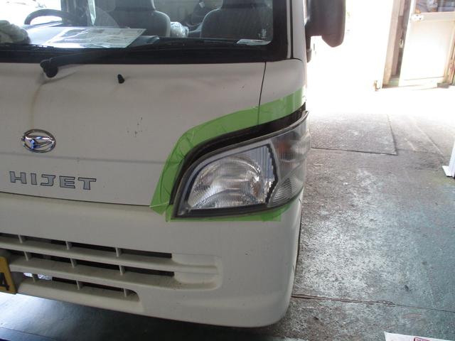 ハイゼットのヘッドライト球交換