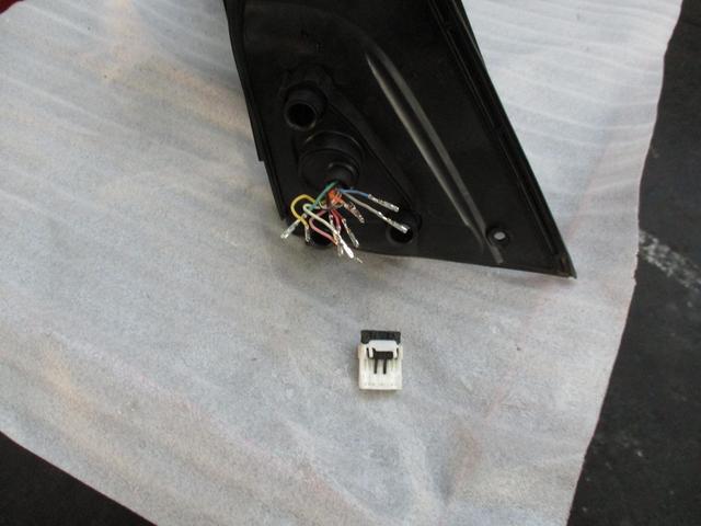 車検で入ってきたデイズルークスのドアミラーの格納が格納しない