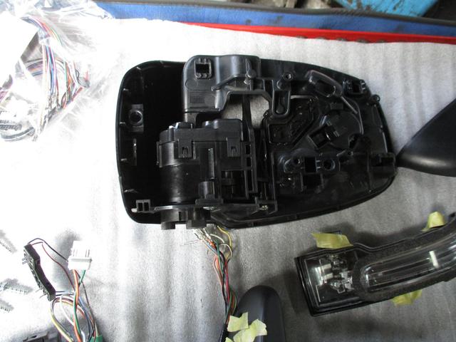 車検で入ってきたデイズルークスのドアミラーの格納が格納しない