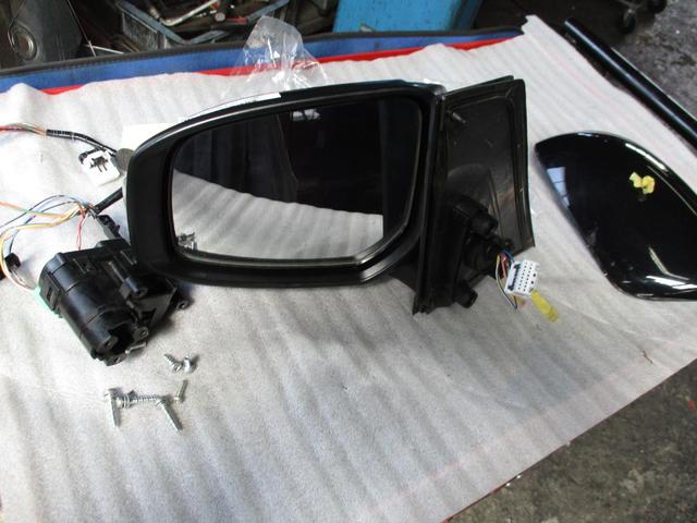 車検で入ってきたデイズルークスのドアミラーの格納が格納しない