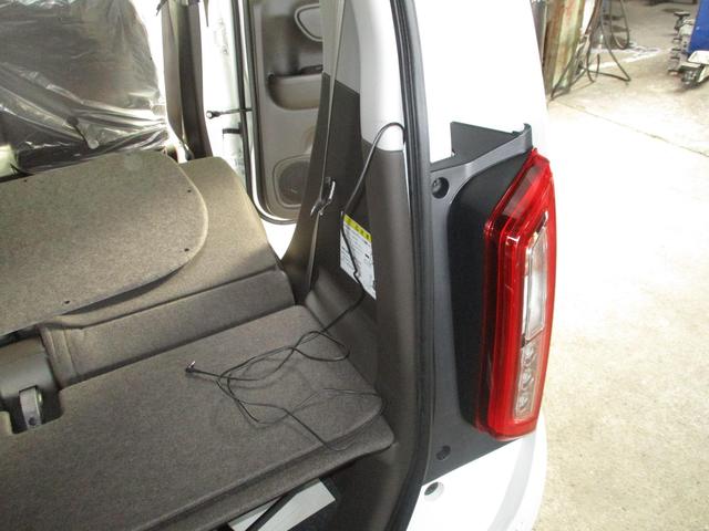 Ｎワゴンにナビ、ドラレコ前後を取付します。
