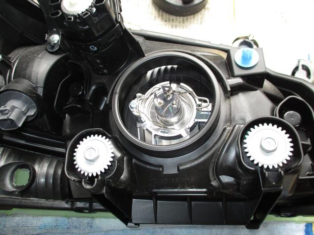 ハイゼットにＬＥＤヘッドライトを取付します。