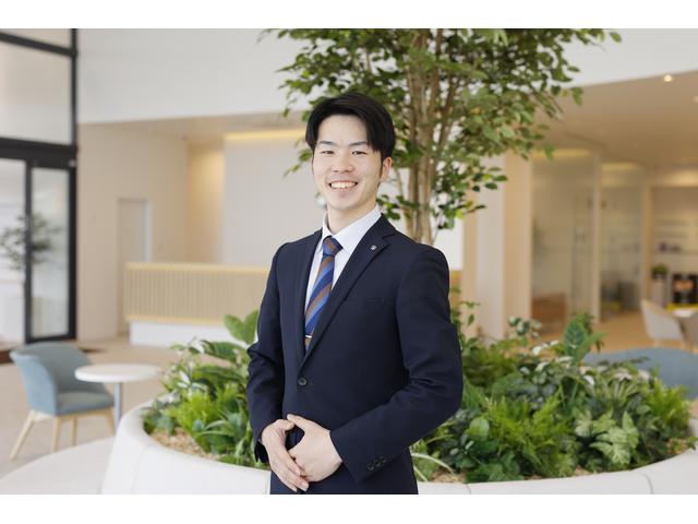 スタッフ紹介2