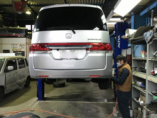 タイヤ交換・守口市・オートスピリット・ステップワゴン