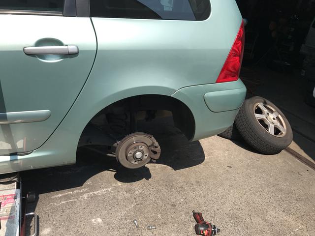 持込タイヤ交換・守口・オートスピリット・プジョー