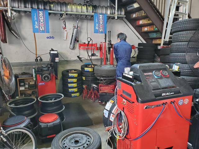 ホンダ　ステップワゴン　タイヤ交換　守口市　オートスピリット