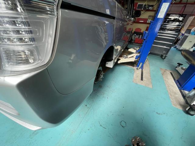 ハブボルト交換・ステップワゴン・守口市・オートスピリット