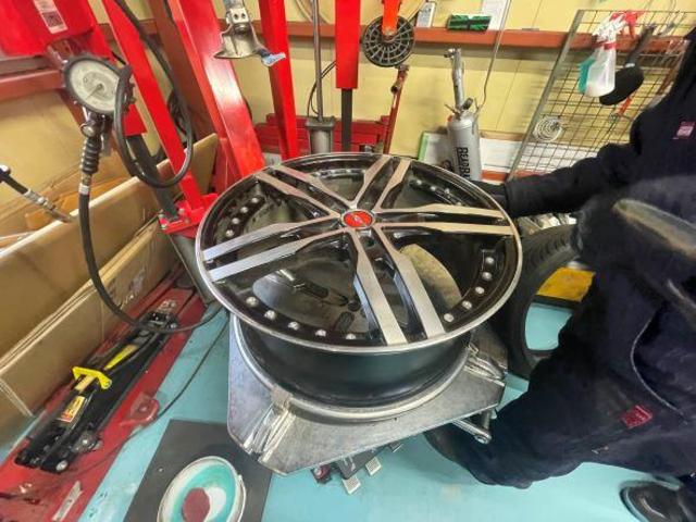 持ち込みタイヤ交換・スタッドレス・守口市・オートスピリット・セレナ