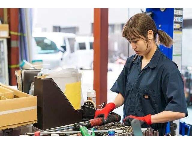 守口市で創業25年信頼実績もオートスピリット　ＢＭＷ　Ｘ２　車検　守口　門真　寝屋川　摂津　枚方