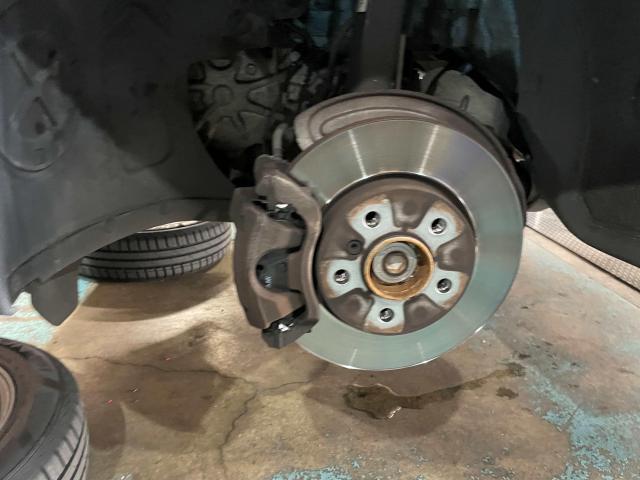 ＭＩＮＩ　他 ＭＩＮＩ　ブレーキ点検　守口市で創業26年信頼実績のオートスピリット　守口　門真　寝屋川
旭区　鶴見区