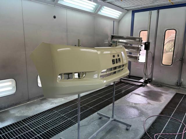 ホンダ　ステップワゴンスパーダ　板金・外装補修 守口市で創業26年信頼実績のオートスピリット　 守口　門真寝屋川　枚方　摂津　旭区　鶴見区　東淀川区