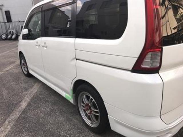日産　セレナ　板金・外装補修　安心　安全　守口　門真　寝屋川　高槻　枚方　オートスピリット　