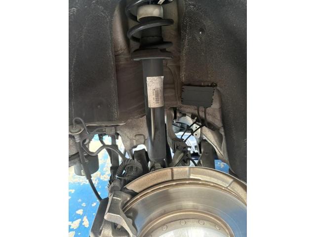 BMW iX 内装補修・修理 リアショック交換 安心 安全 守口 門真 寝屋川 高槻 枚方 オートスピリット