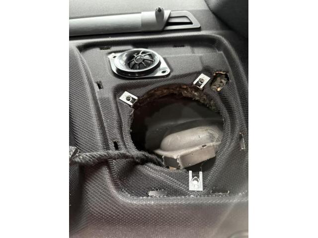 BMW iX 内装補修・修理 リアショック交換 安心 安全 守口 門真 寝屋川 高槻 枚方 オートスピリット