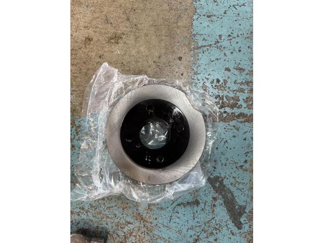 スズキ　フロントブレーキローター交換　安心　安全　守口　門真　寝屋川　高槻　枚方　オートスピリット