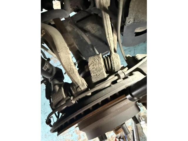 レクサスLS460 　ブレーキパット センサー 交換　安心　安全　守口　門真　寝屋川　高槻　枚方　オートスピリット