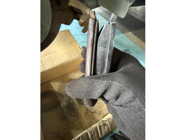 アウディ A3　ブレーキパット ローター 交換　暗視Hん　安全　守口　門真　寝屋川　高槻　枚方　オートスピリット　