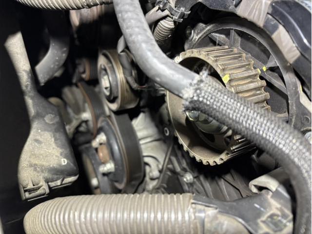 ハイエース 　タイミングベルト　 アイドラプーリー テンショナー 交換　安心　安全　守口　門真　寝屋川　高槻　枚方　オートスピリット