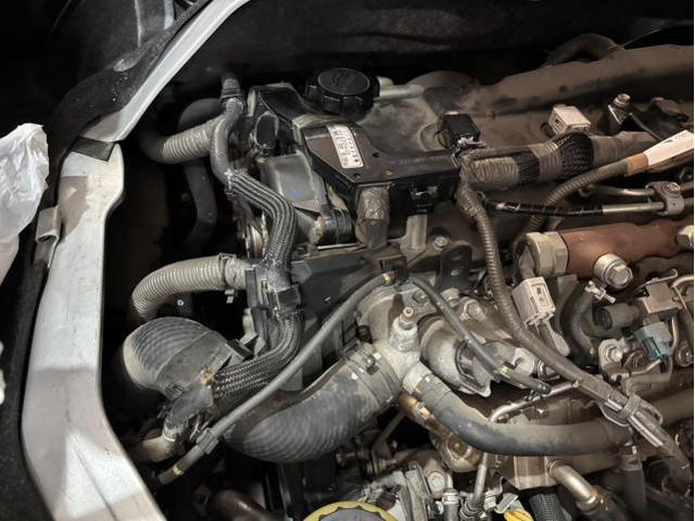 ハイエース 　タイミングベルト　 アイドラプーリー テンショナー 交換　安心　安全　守口　門真　寝屋川　高槻　枚方　オートスピリット